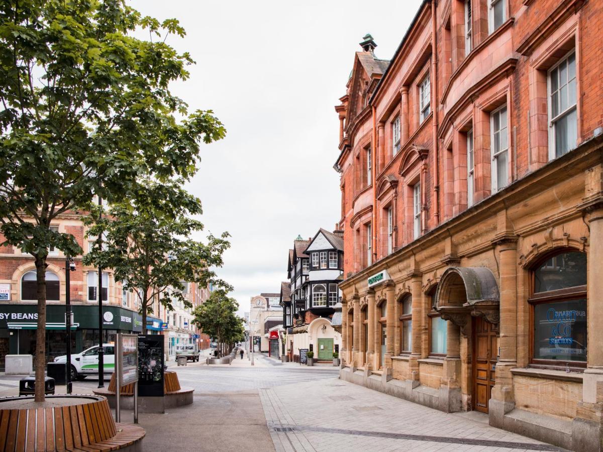 1 Bed Apartment - Redhill Central, Surrey, Gatwick #3 Esterno foto